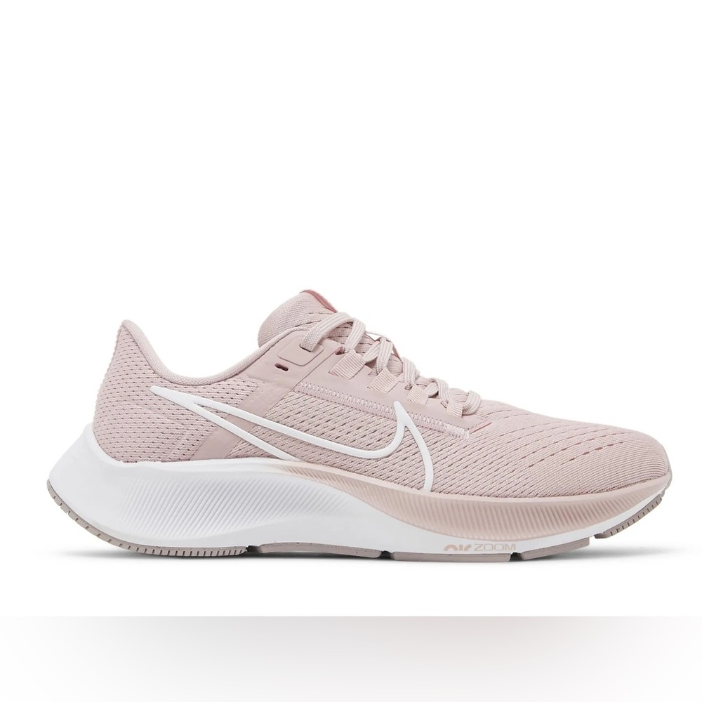 Nike Air Zoom Pegasus 38 size 8 EUC
